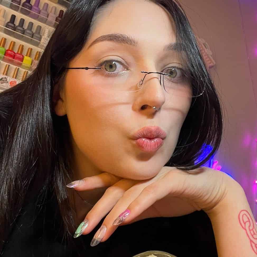 Maddox - Nail Artist