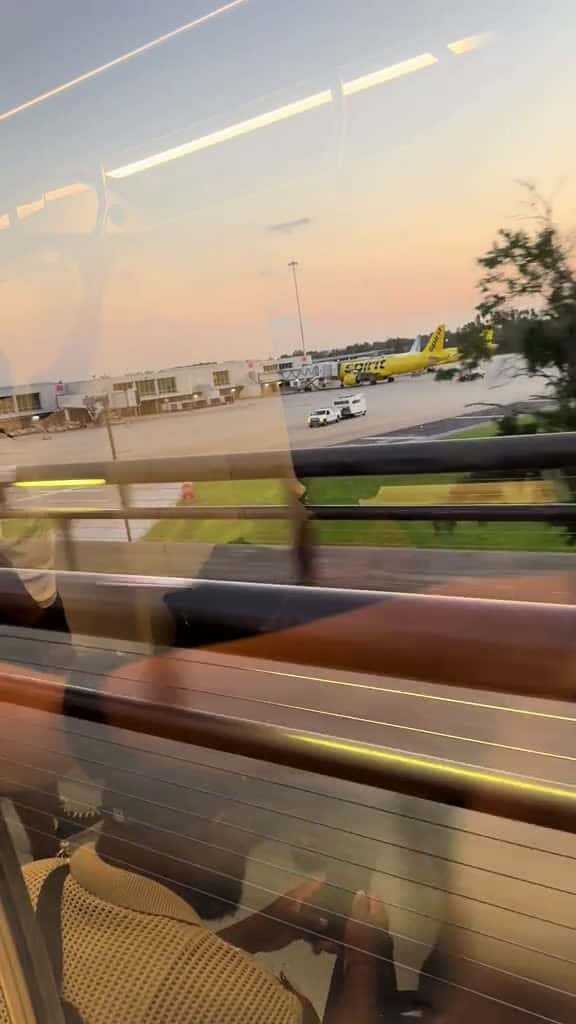 Cover for SPIRIT RUN ME MY REFUND!! #fypage #spirit #airlines #nospace #upgrades #refund #uncomfy #newyorkcity #newyork #imhere #quicktrip #airportlife #airports #mco #spiritairlines #xyzbcafypシ  created by bryant.mata with bryant.mata’s...