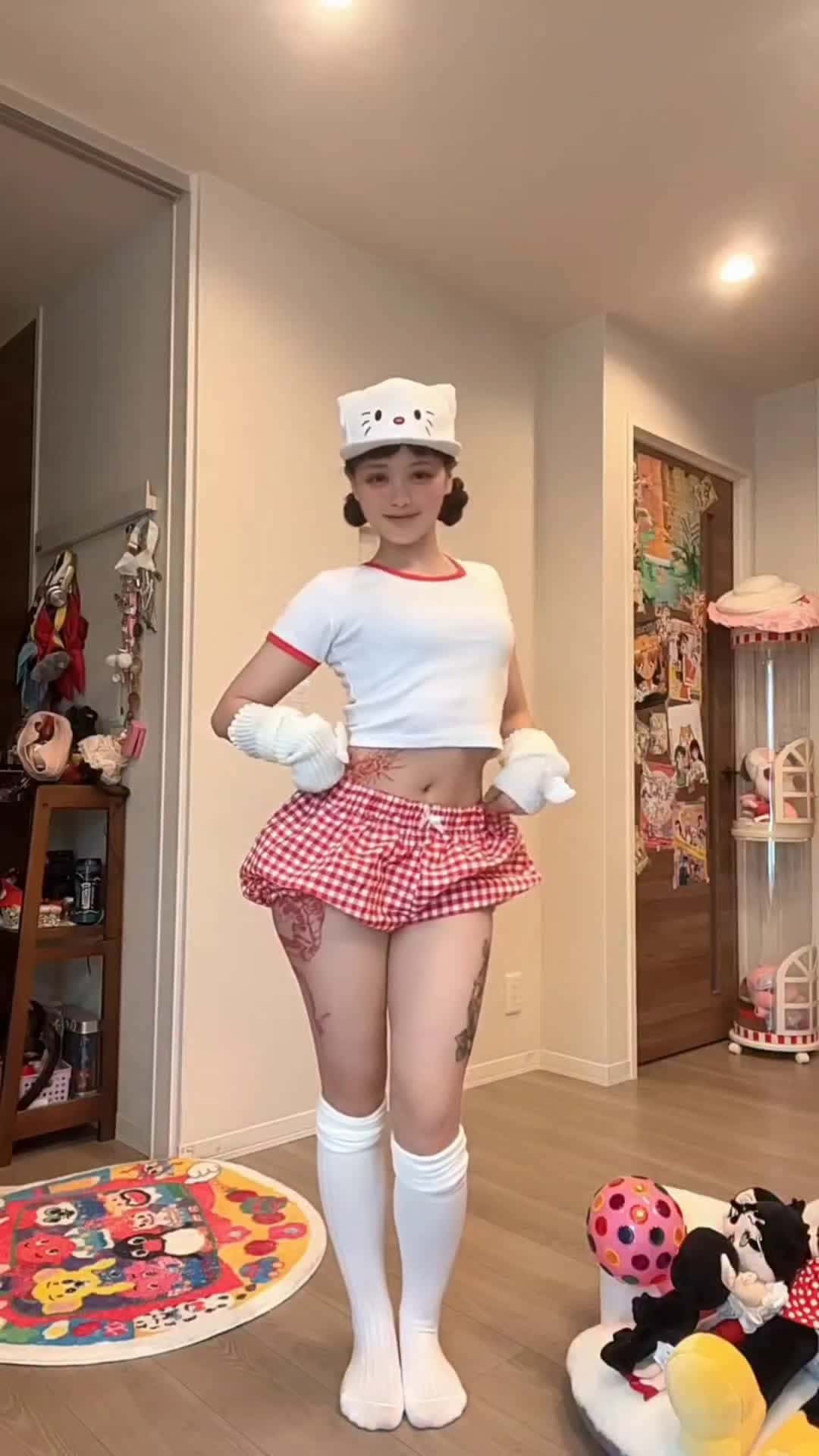 Cover for I tried a new Vietnamese dance ❤️😊🇻🇳#babyslow #babyslowdance #aiLolita #ai #doll #robot #dance #robot #popping #robotdance #dancechallenge