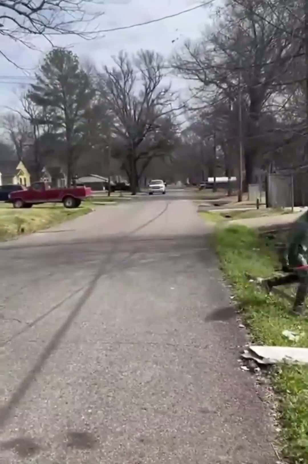 Cover for Dude brings a baseball bat to a fight 😮 #fight 