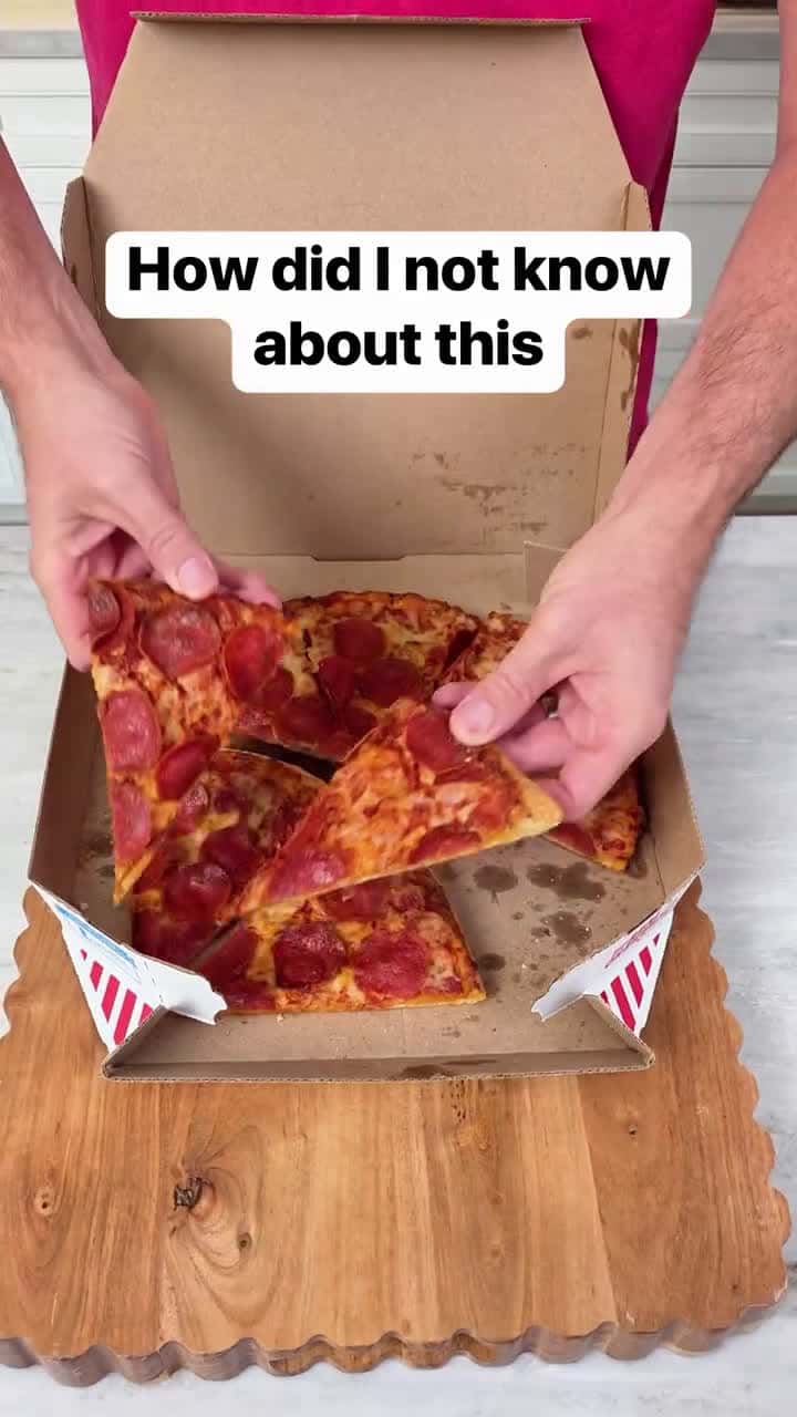 Cover for How to fold a pizza box into a triangle to save space in the fridge 🍕🧠 #pizzahack #leftovers #spacesaver #pizzaparty #lifehacks