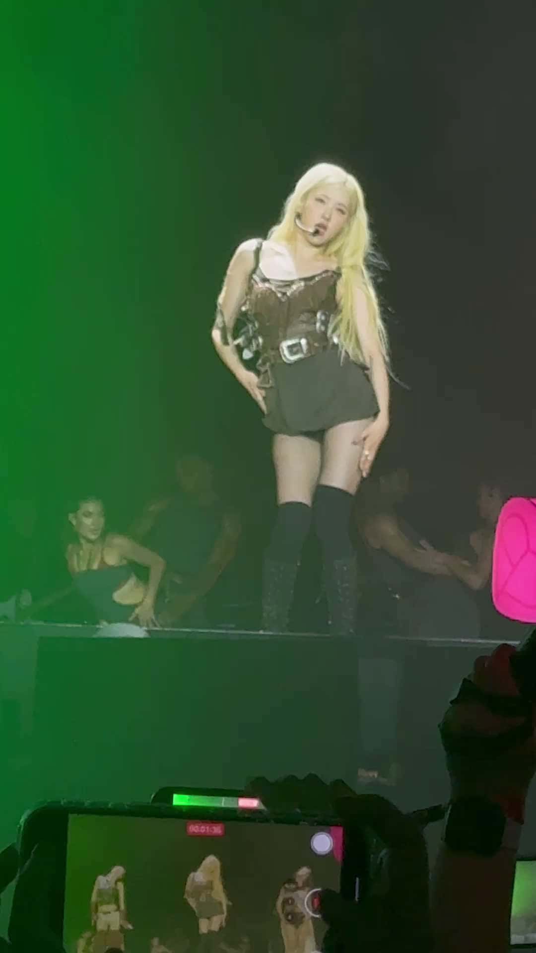 Cover for What’s going on back there? Rosé  #Funny #Rosé #Blackpink #Dance  #caughtoncamera  #viral