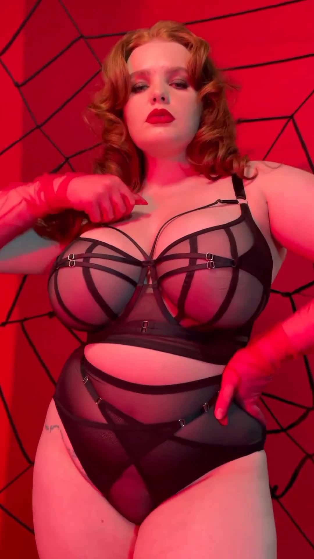 Cover for 🎃 Happy Halloween 🎃 How are you spending your Halloween?? In honour of that I have a little reel of my latest Halloween shoot with @playfulpromises i had such an amazing time doing this shoot it was great to let creativity f