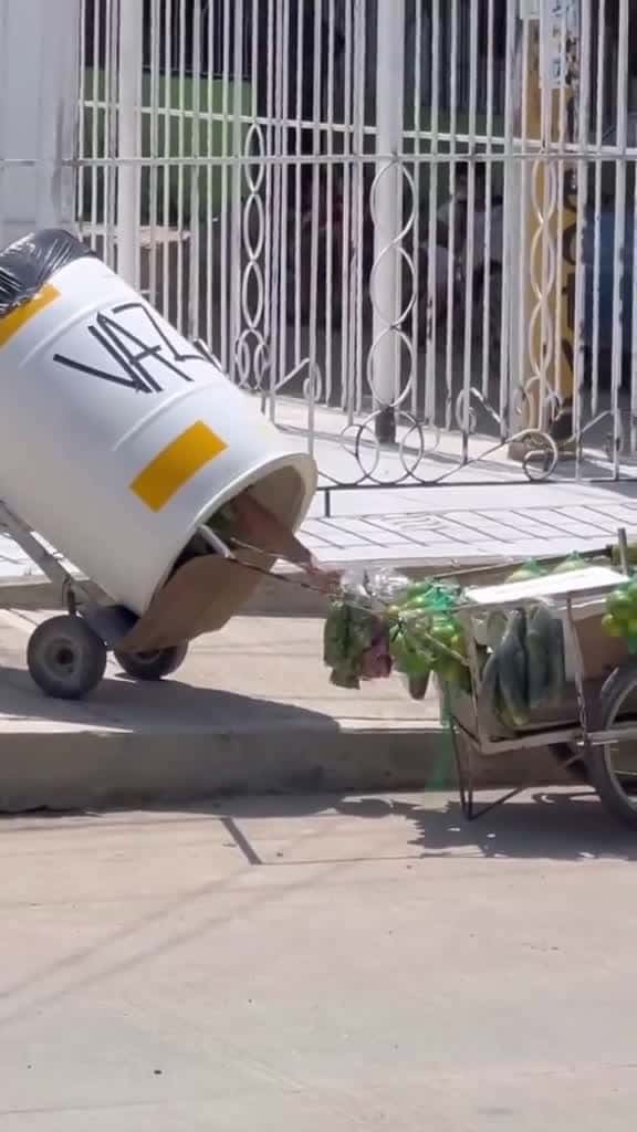 Cover for The funny dustpan  funnyvideos funnymoments prankvideos funnyvideo funny pranks f 22912 #followMe