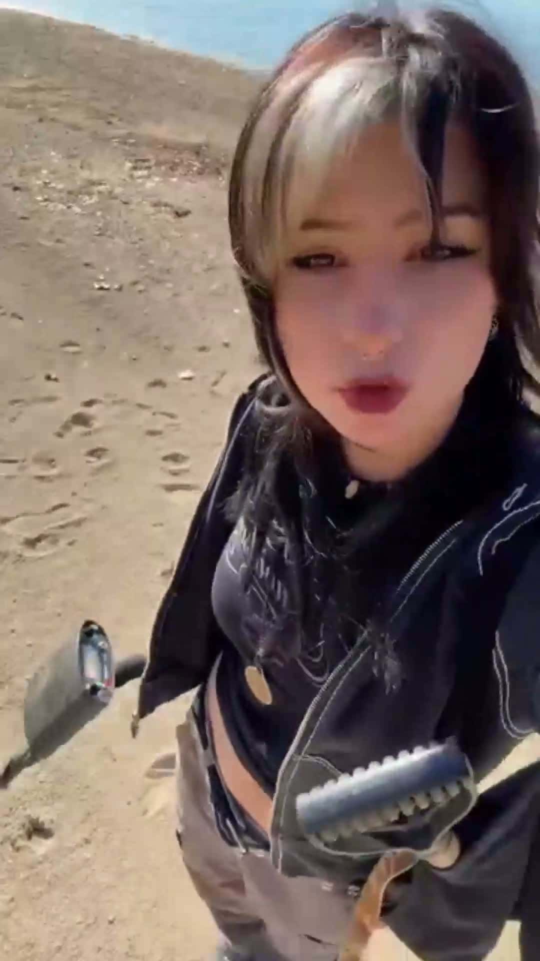 Cover for beach metal detecting oh yeah #metaldetecting  #explore #beach #fyp  #foryou  #viral  #viralvideo  #trending 