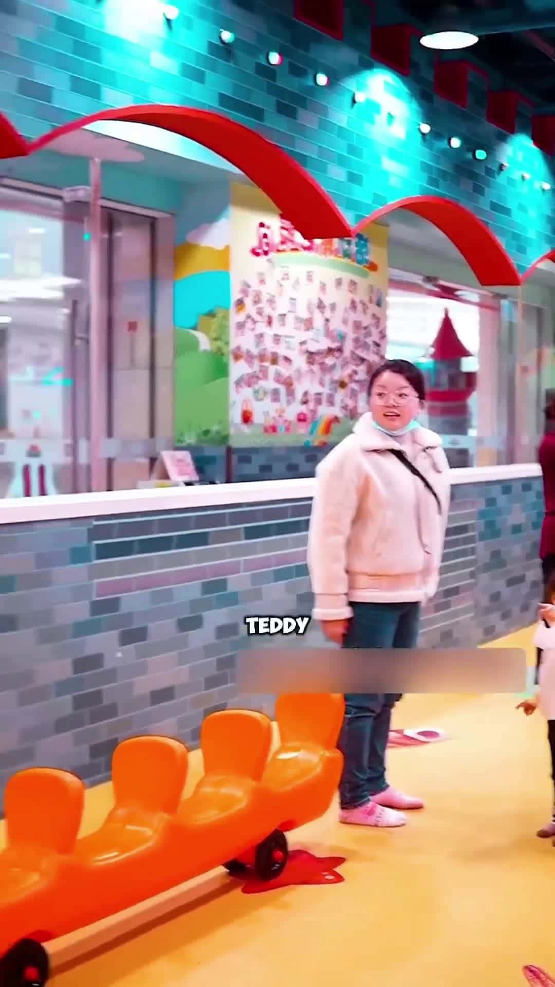 Cover for This Teddy Waited for His Mom in the Saddest Way
