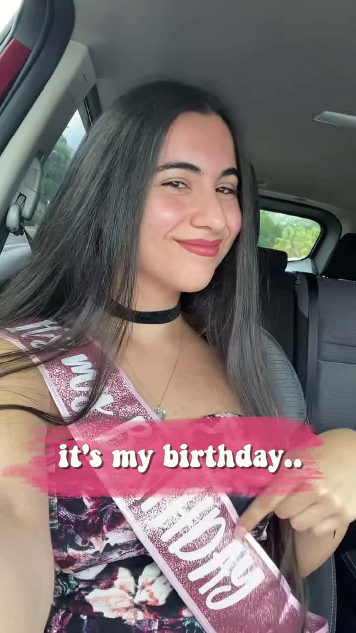 Cover for treat yo’self on your birthday.. for free 💖 #birthday #gemini #free #starbucks #freestuff #fypシ #freebirthday #sephora #dunkin