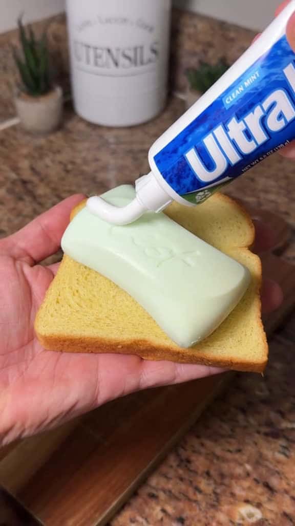 Cover for Mix these 3 ingredients and never waste money on it again HomeHacks moneysavingtips tiktok 33598 #trendingscoopz