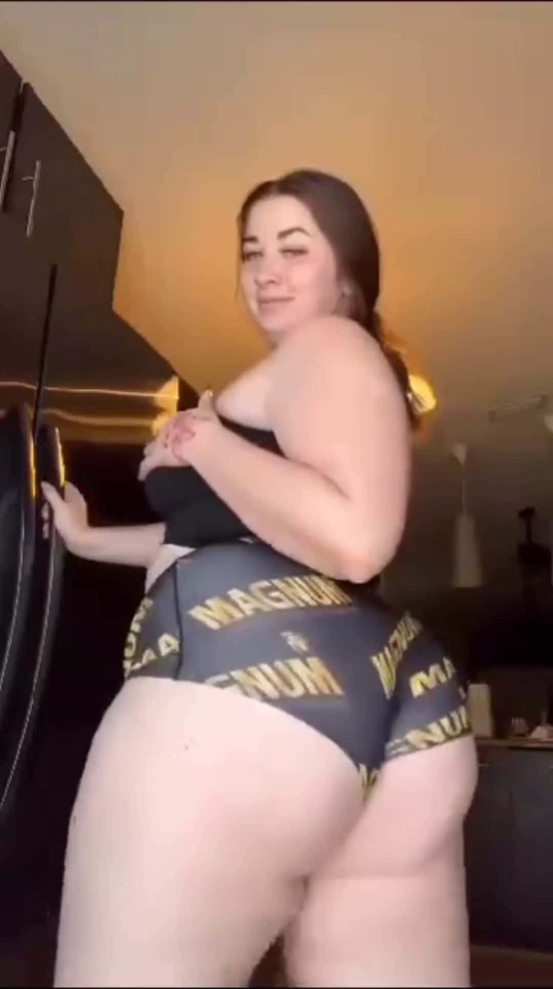 Cover for (501) 243-3022 Jasmone 🍑🔥💦🤤 #fyp #foryou #bootyphysics #scoopz #sexy #trending 