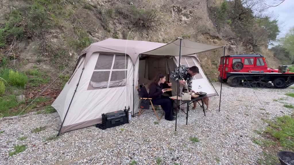 Cover for Couple Immersion Camping Camping Immersive Experience 34222 #ilovescoopz