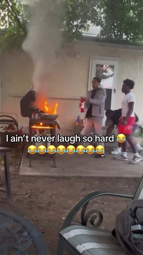 Cover for I ain’t never laugh so hard
