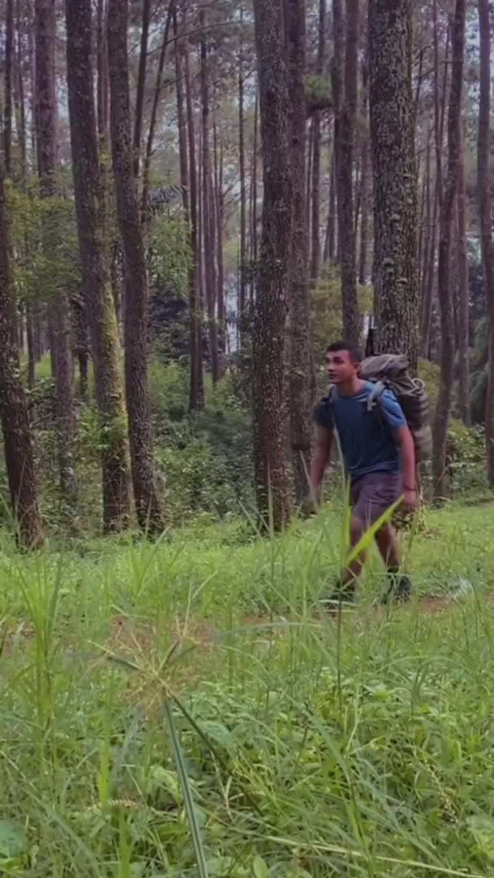 Cover for Diikuti makhluk halus penunggu gunung Cr TT bukanhalode