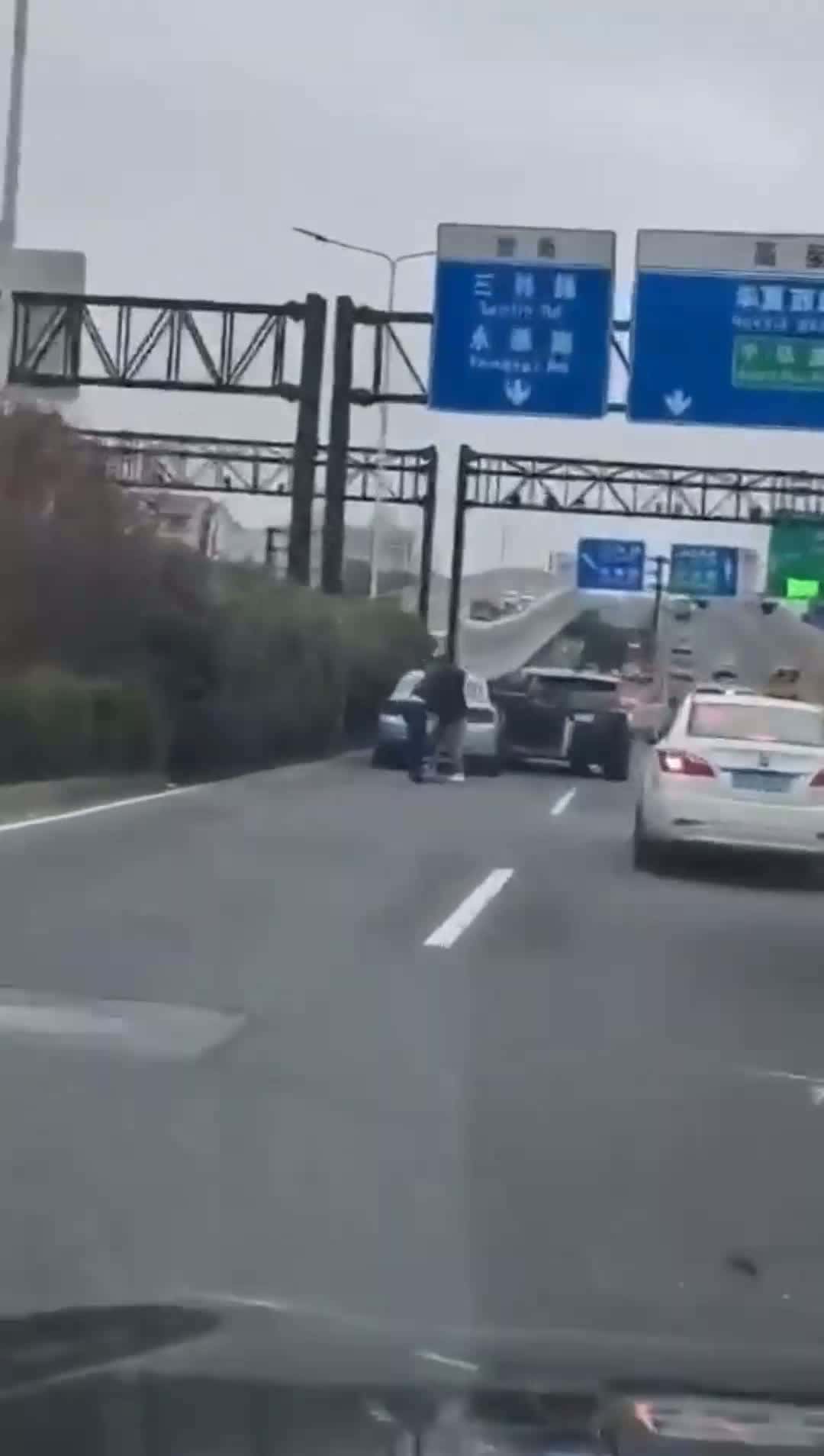 Cover for Roadrage knockout in China!#CaughtOnCamera #fight #knockout #sleeping #sleep #fade #drunk #punch #police #officer #policebrutality #viral #viralvideo #dead #die #WildestKarenKen #ghetto #hood #fyp