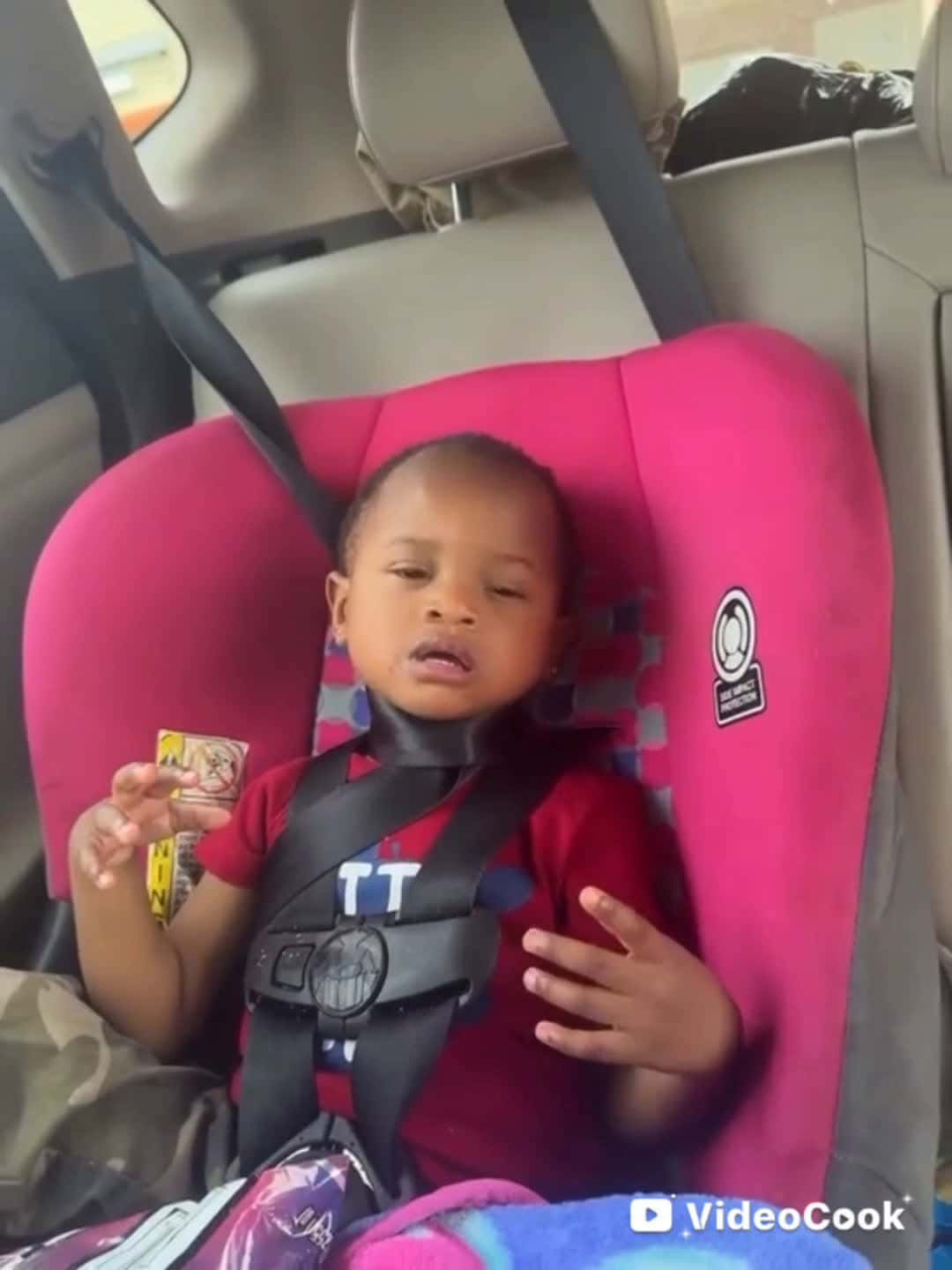 Cover for #TooFunnyToScroll i asked him if he had McDonald's money and he got mad and did this And dont forget to Like Follow and share for more #flabbergastedcontent 