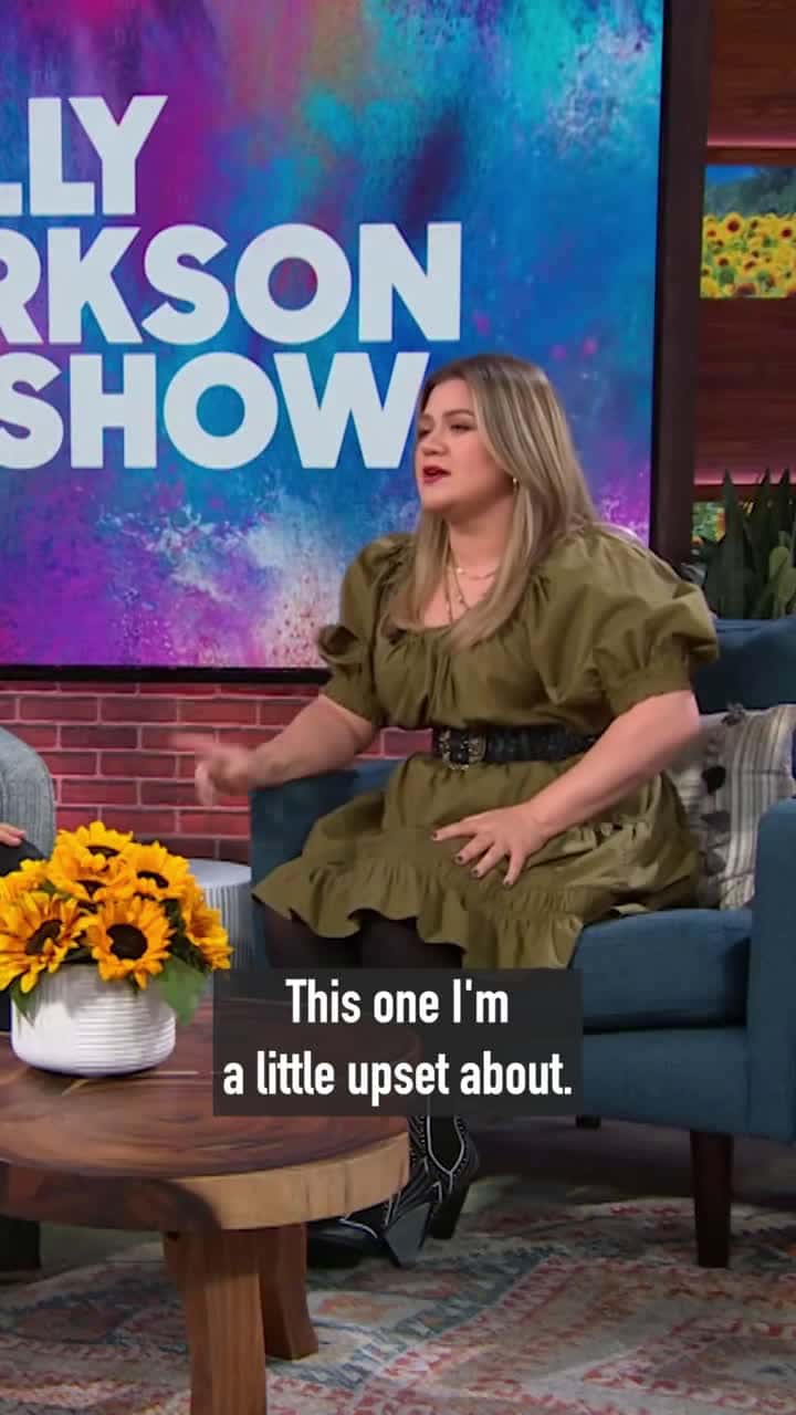 Cover for Salma Hayek has the world's best Instagram husband! #salmahayek #kellyclarkson #instagram