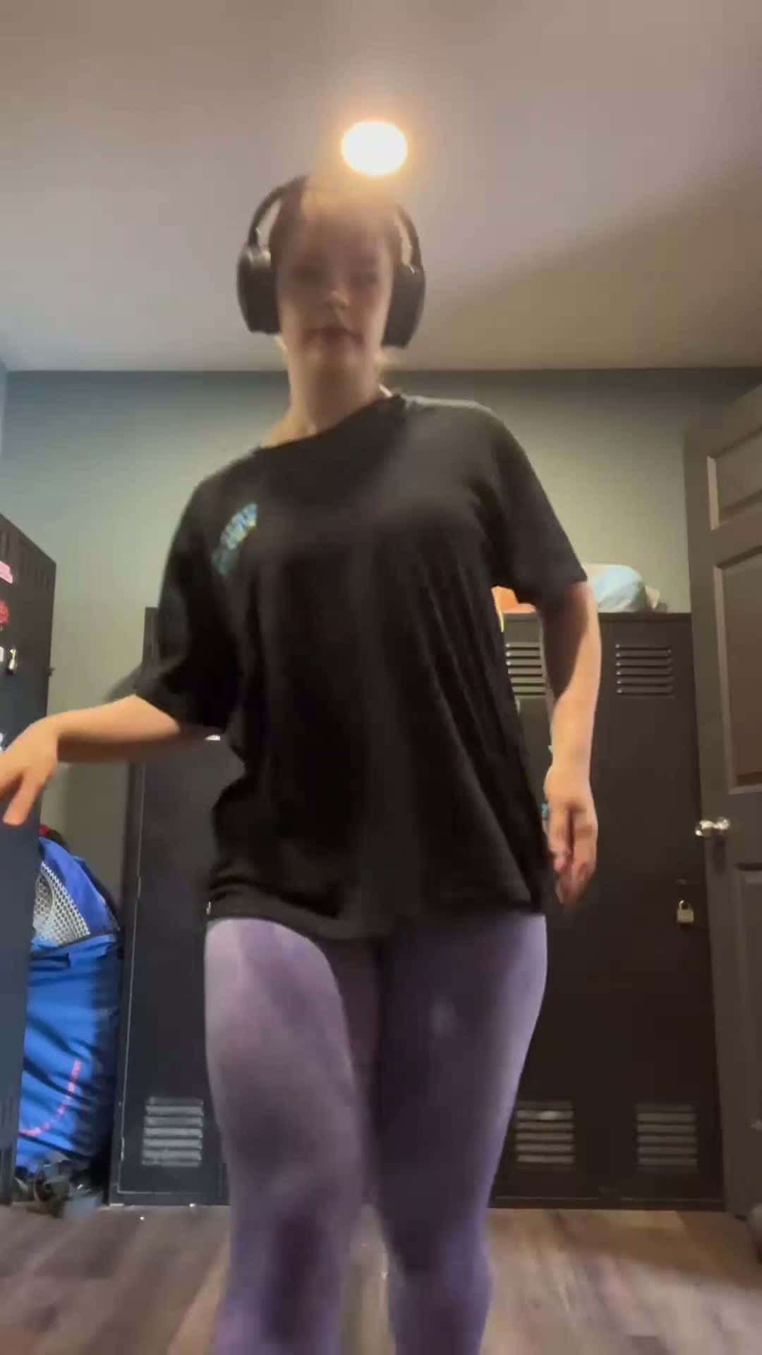 Cover for 5 ways to style your oversized T gymtok ootd