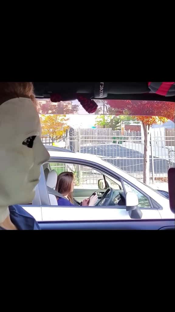 Cover for Who ya texting over there michaelmyers halloween scareprank jumpscare scarecam funnyprank 79982 #nicevideo