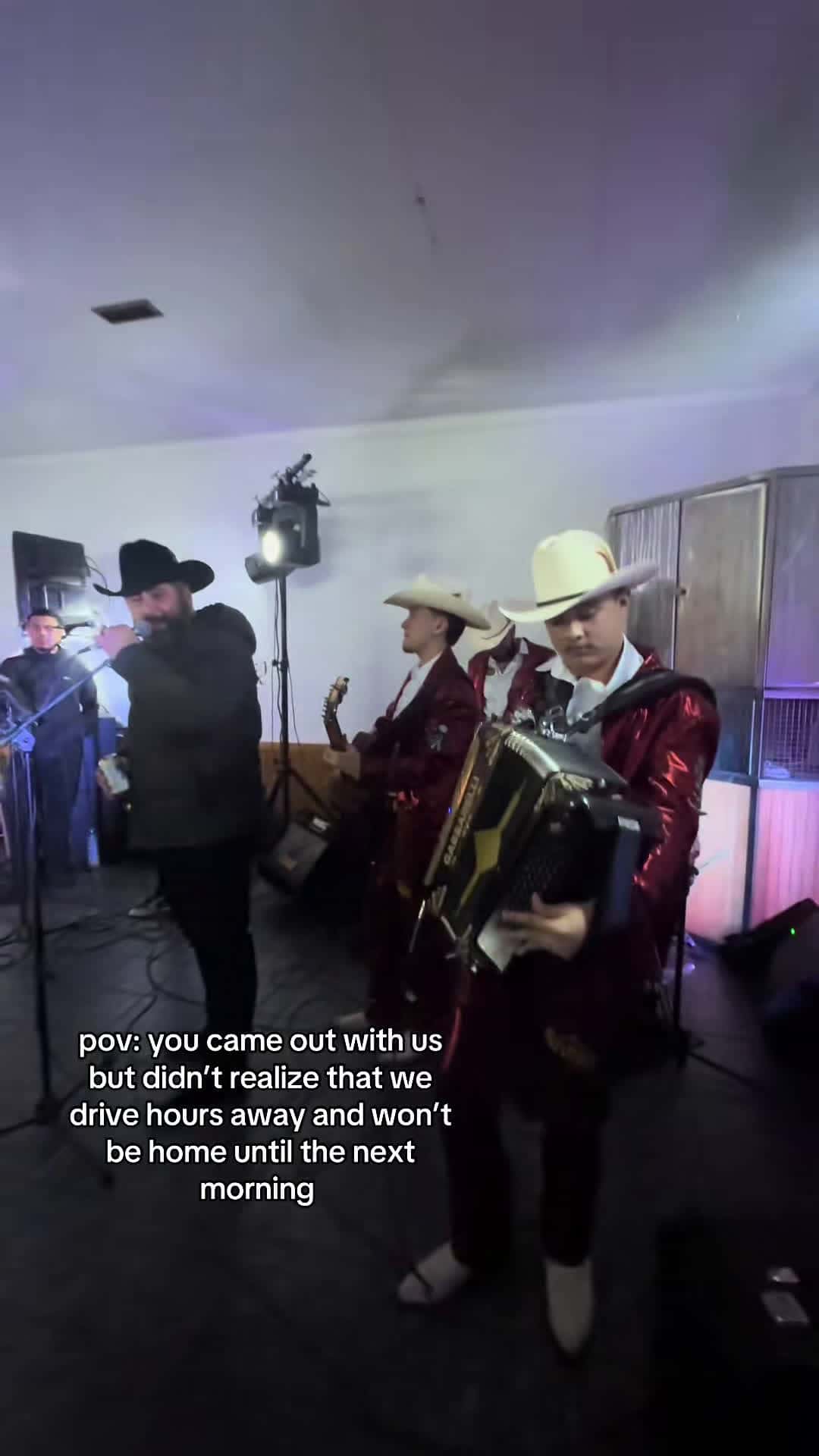 Cover for algo leve 👏 #fypシ#grupo #bailes #paratii #baile #peda #desmadre #xyzb #viral