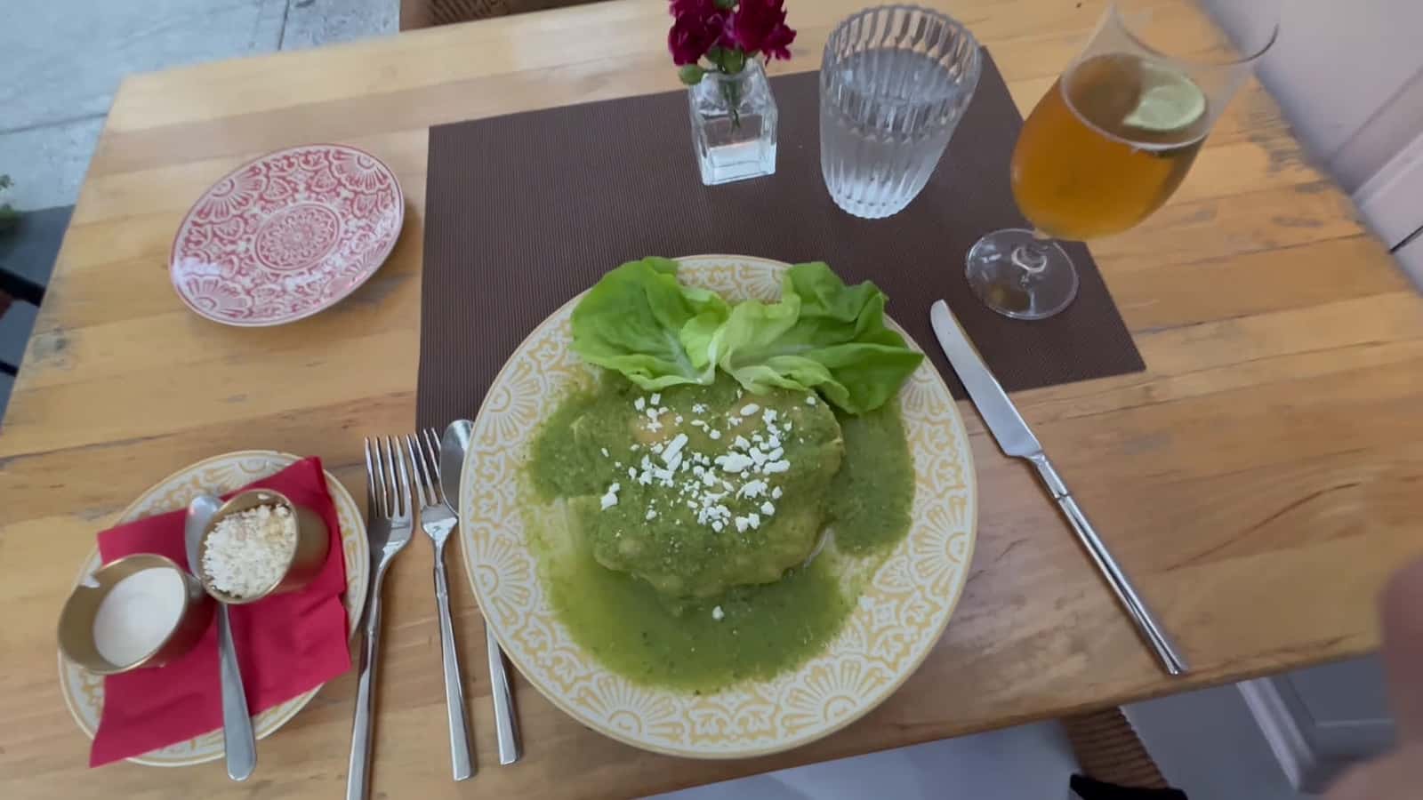 Cover for Enchiladas verdes (Two with lot of chicken) but I was not impressed price too high $ 30.00 dollars, a xx dos XX Mexican beer 5.00 a sorbet 5.- tip minimum 18% I end with a 60.00 dollar bill…. Outrageous and manager argue a lot with me served me sorbet of coco but it was ice cream not surbet but she insisted… shame because is two blocks away but not coming back! Not worse it! And waiters exaggerated checking on you not let you eat in peace