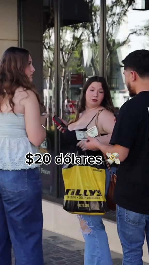 Cover for As es como me gustan fyp fyp rizz gringas friends s amo explore vira viral parati 18975 #trending