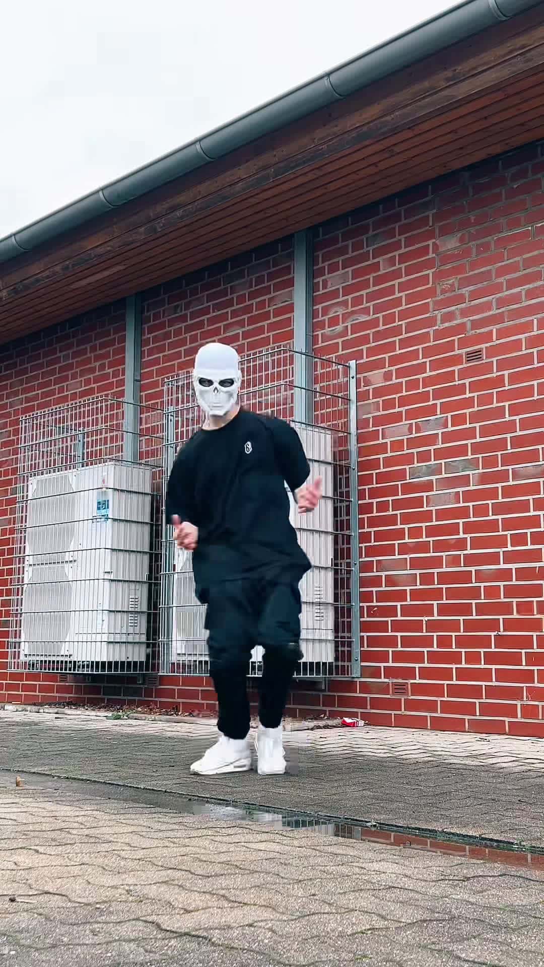 Cover for Can we make this the top post of this sound so people know who’s the original creator of this dance? ❤️ #avemoves #wavy