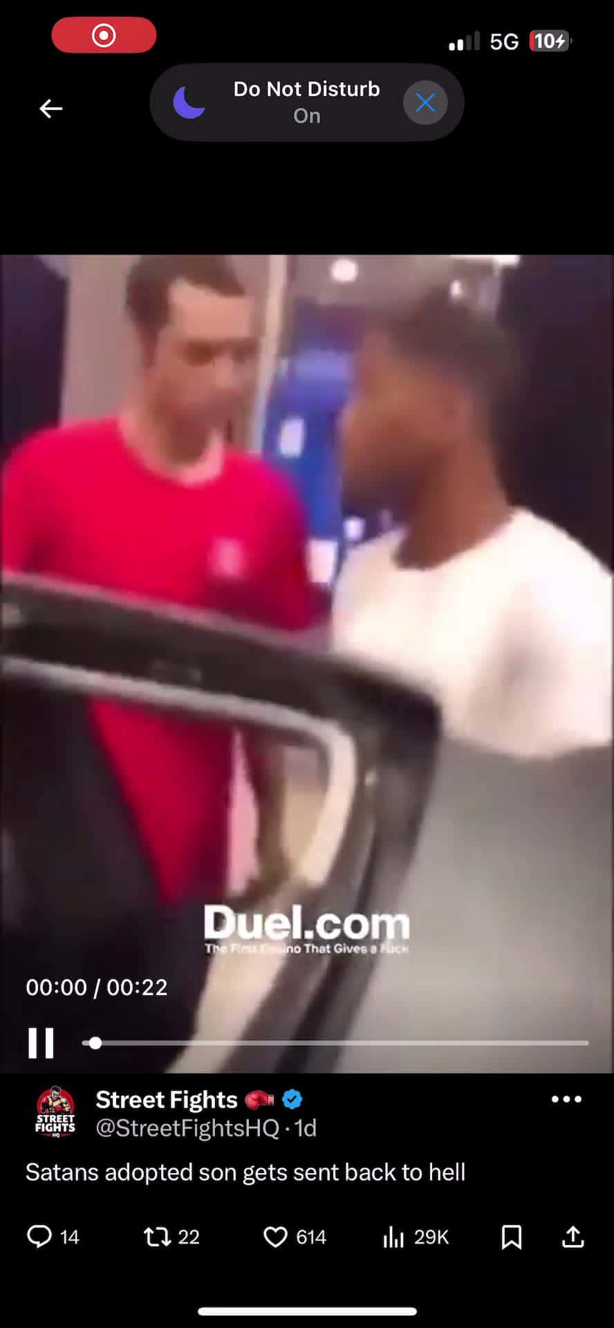 Cover for #fight  #fightcam  #foryou  #scoopz 18++  White dude gets knocked tf out🤣