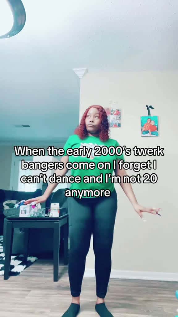 Cover for 2000 banger every time #2000s #2000sthrowback  created by Erinharri54 with dj_law13’s original sound