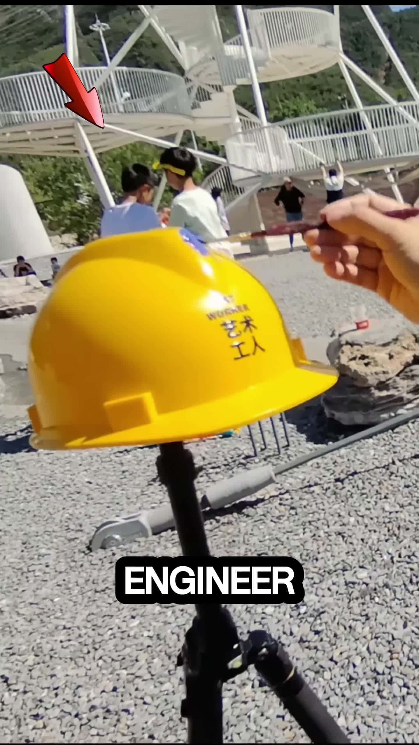 Cover for This engineer shows his artistic skills