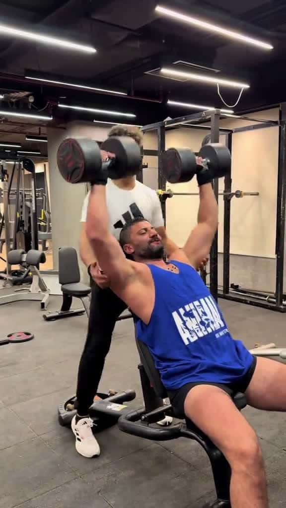 Cover for Encouraging my friend at the gym 😂😂😂 #usa #prank 