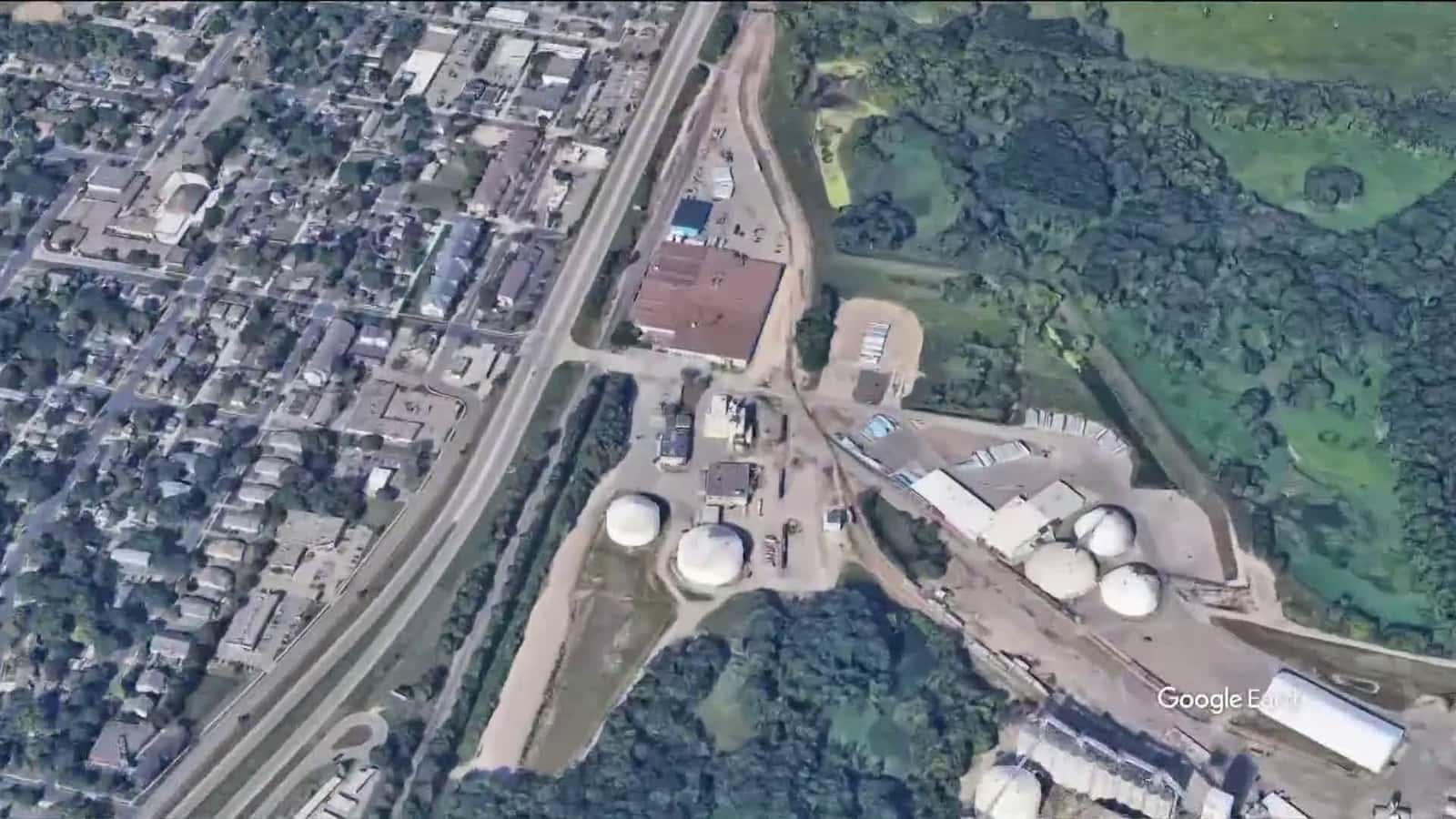 Cover for Fire crews respond to Cargill warehouse in Savage