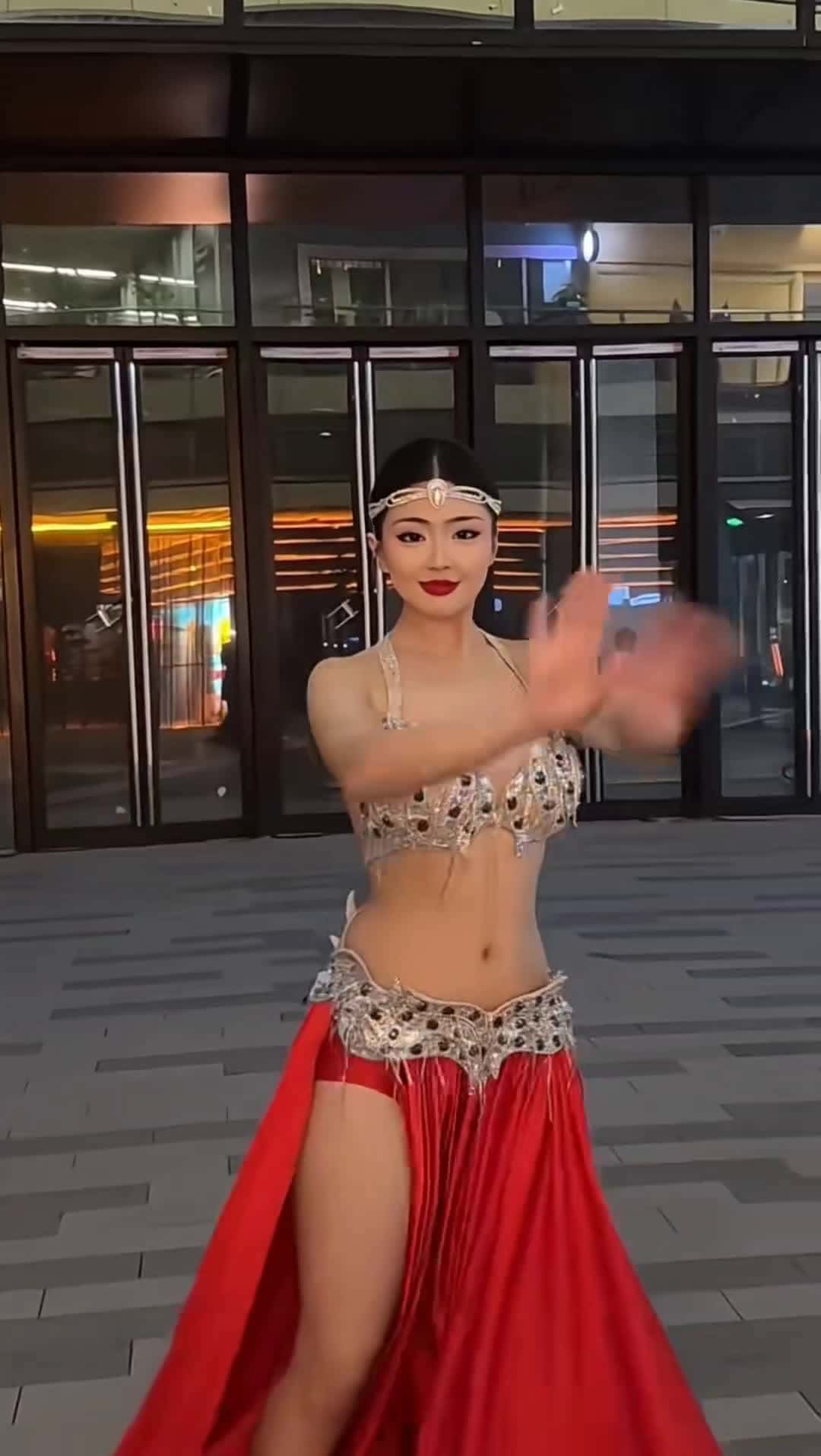 Cover for #UnpopularOpinion  #baile  #bellydance  #foryou  #fyp  #shorts  #scoopz 
