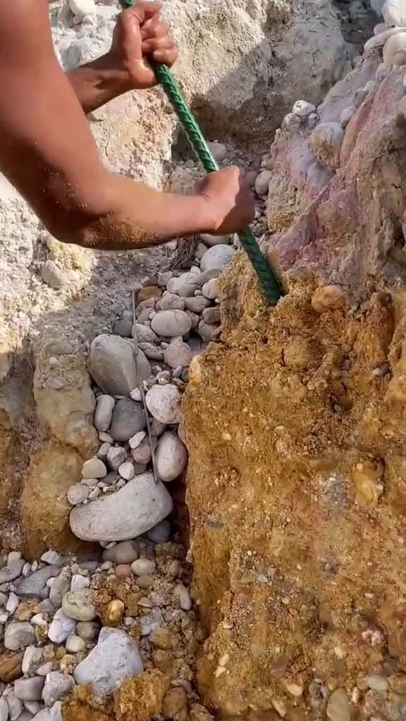 Cover for Looking for gold and panning for gold buried in river walls mininggold goldpanning goldhun 84045 #trending