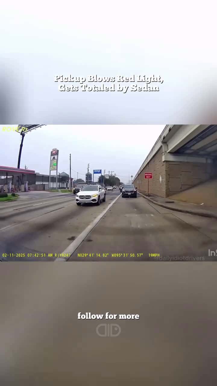 Cover for  #truck #caughtoncamera  #dashcam #fyp 