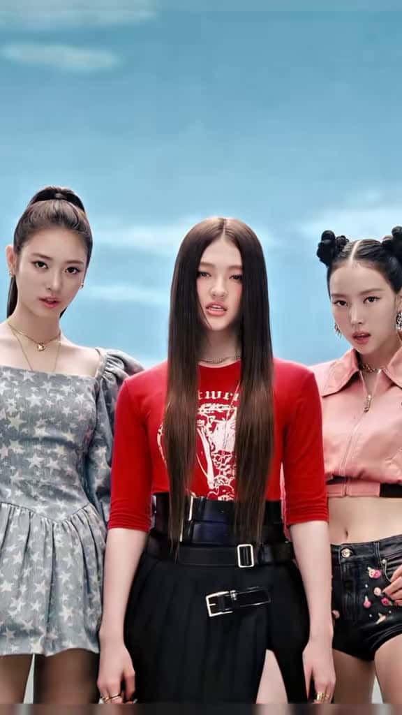 Cover for MEOVV drops their new MV – are you obsessed yet? 🐾 #meovv #kpop #viral