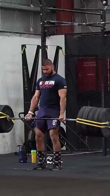 Cover for NOOBIE just SHOCKED BIG GUYS in a GYM ｜