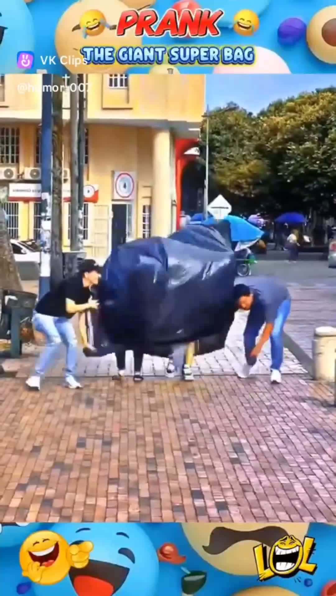 Cover for Giant super Bag Prank  #funny  #viral  #fyp  #prank (over 235 viral videos in my bio)