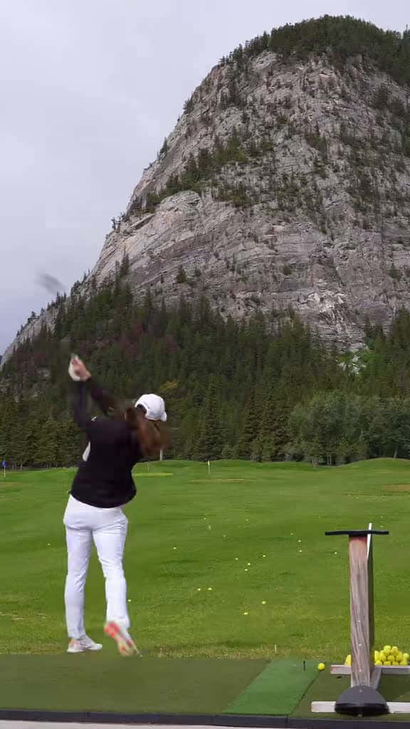 Cover for Witness this jaw-dropping golf shot! 🚀 #GolfPro #MindBlown 🤣