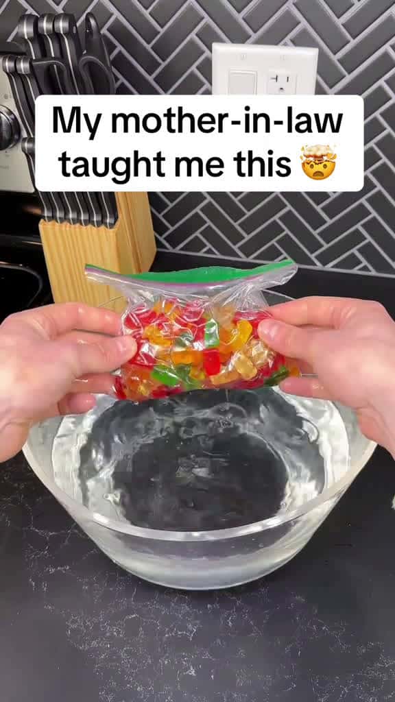 Cover for How to easily vacuum seal food at home  lifetips lifehacks kitchentips KitchenHac 36735 #trending