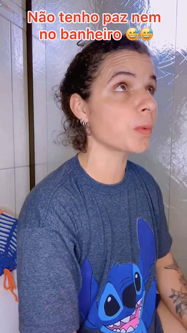 Cover for No tenho paz nem no banheiro #humor #comedia