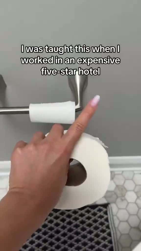 Cover for 12 Likes, 3 Comments. Posted by KatSi_АdviceMom🫧 (@katsi_tik) on 2025-06-17: 'lifehack from the hotel #lifehack #lifehacks #hometips #cleaninghacks #cleanhack #hometips #tips' PASSO BEM SOLTO - Slowed - ATLXS