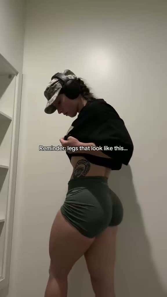 Cover for This is normal. I also often have cellulite just standing doing nothing. Also normal. #gym #Fitness #legday 
