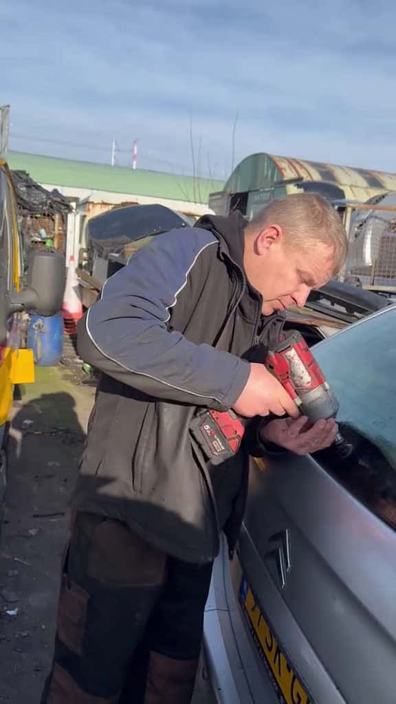 Cover for This car is better without glass created by gollandec3 with gollandec3’s оригинальный звук