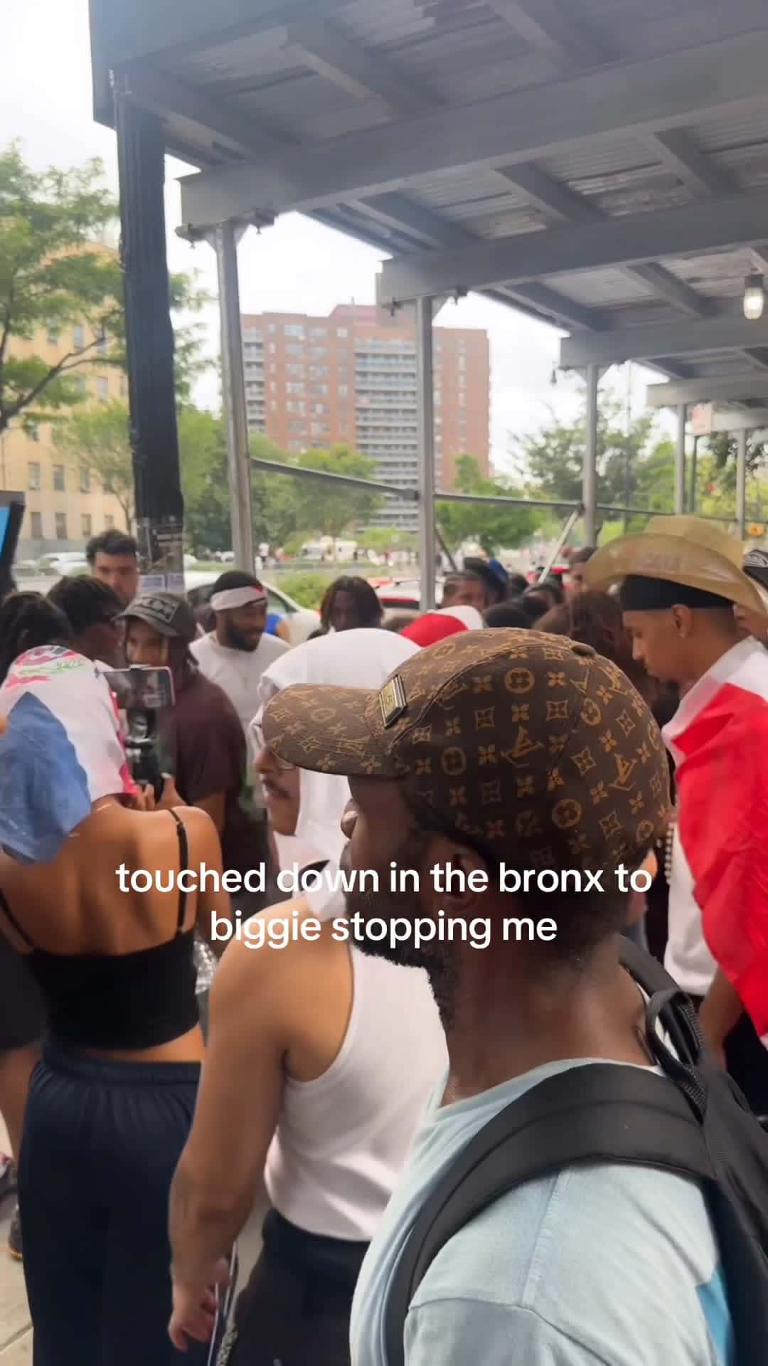 Cover for i love her so bad, my favorite baddie this definitely topped my day. 🇩🇴🗽#dominicana #dominicanparade #nyc #fyp #bronx #parati #biggie #baddies