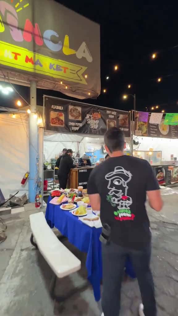 Cover for Burrito de todo en LA CHANCLA NIGHT MARKET Fue muy divertido por que meti comida de todos 75799 #trending