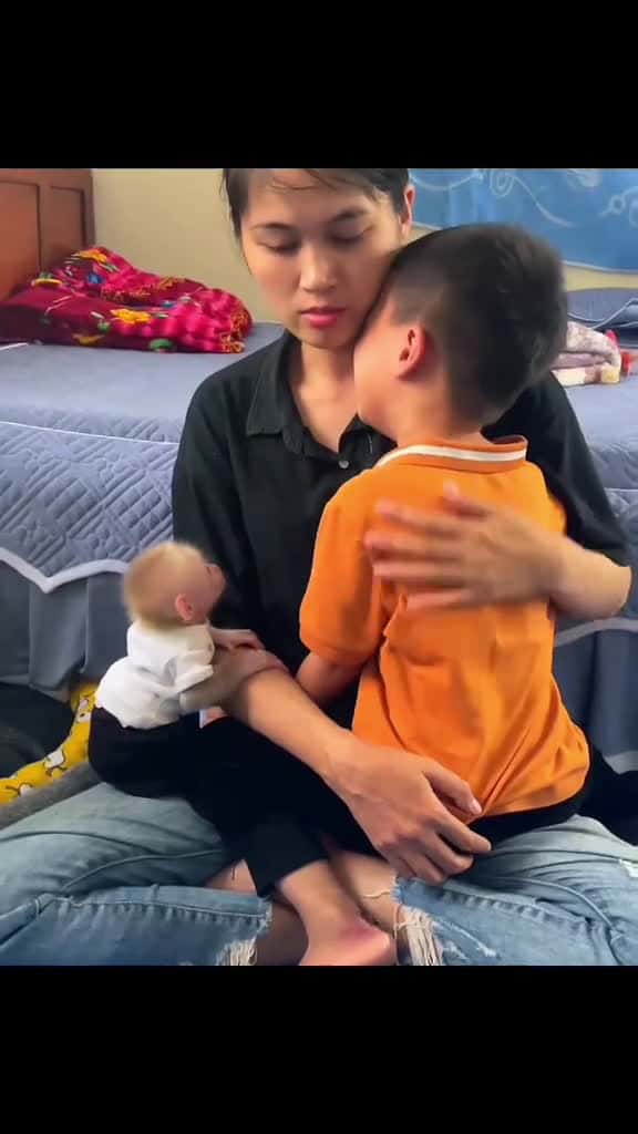 Cover for brother crying baby monkey comforts brother 🩵 #babymonkey #bibimonkey  created by Baby Monkey Family with Baby Monkey Family’s original sound