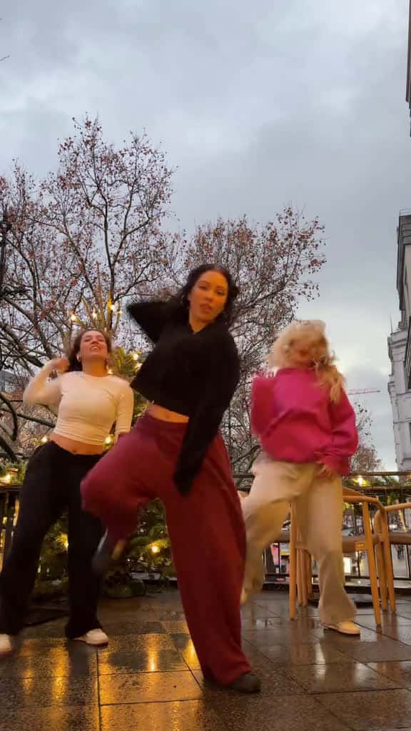 Cover for dancing into 2025 girlgroup viral 16shots dance baile trio 2025 hny 34358 #trend