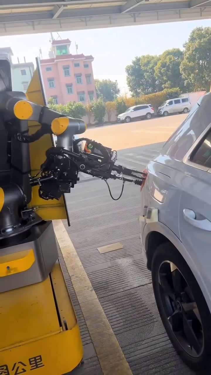 Cover for A new employee of a gas station is in Hangzhou repost @mychinatrip