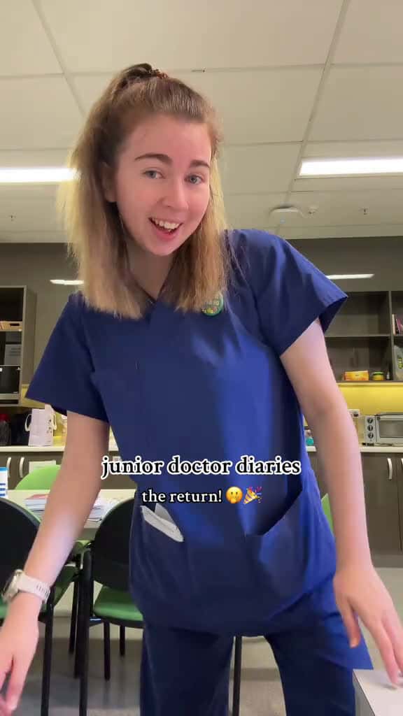 Cover for Surprise!… back at it after having a busy few months at work! & no better way to celebrate than at @Grill’d 🤍 As always… filmed after hours & with no breach of patient confidentiality.  Does not reflect actual schedule/order of...