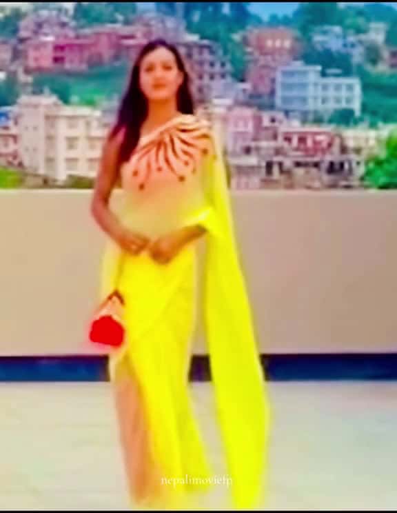 Cover for Usai Ta Ramri Manchhe Jhan Ramri Sari Ma  arunimalamsal nepalimoviescene bestclip 05054 #trending