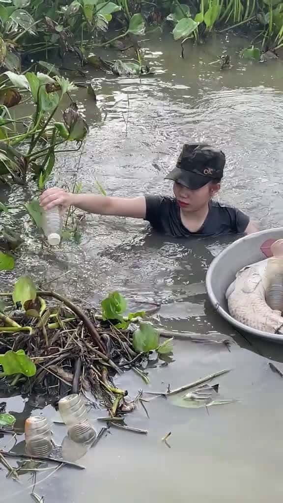 Cover for Amazing Fish Trapping Skills 22378 #trendingscoopz